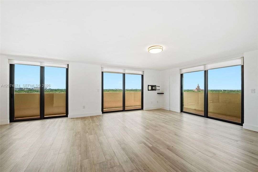 For Rent: $5,200 (2 beds, 2 baths, 1595 Square Feet)