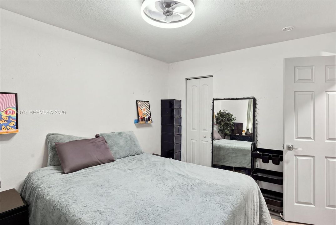 For Sale: $380,000 (3 beds, 1 baths, 1034 Square Feet)