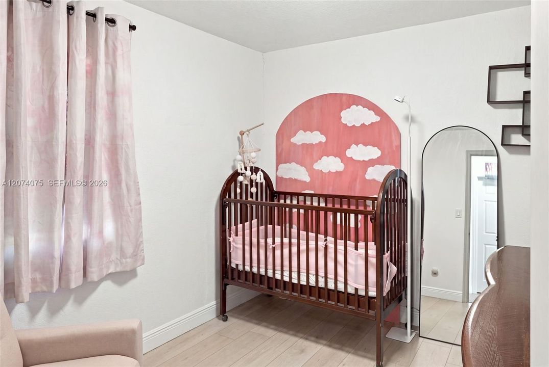 For Sale: $380,000 (3 beds, 1 baths, 1034 Square Feet)
