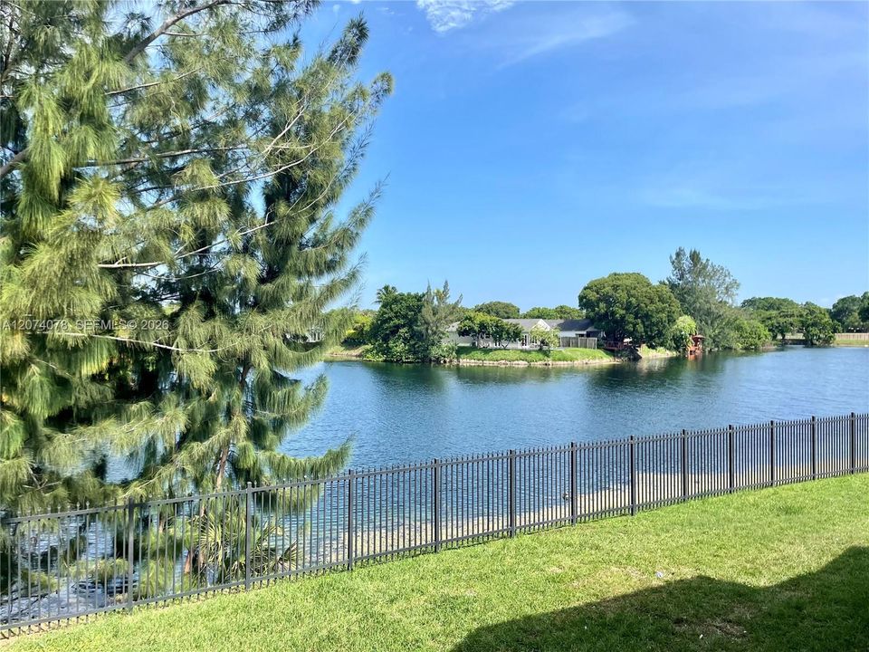 For Rent: $1,750 (1 beds, 1 baths, 583 Square Feet)