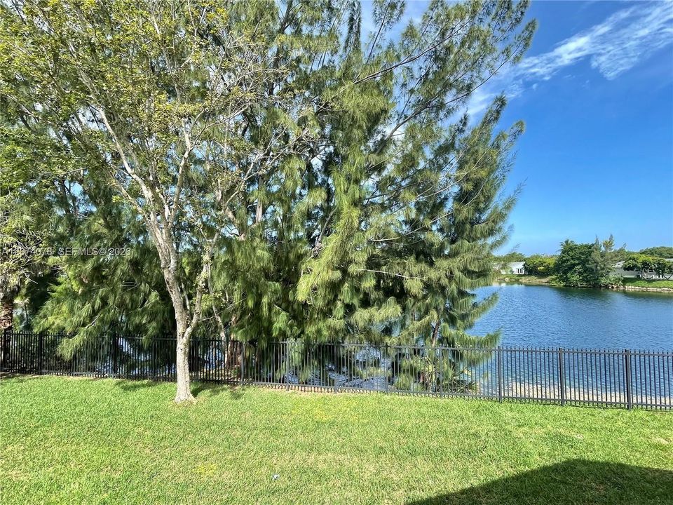 For Rent: $1,750 (1 beds, 1 baths, 583 Square Feet)