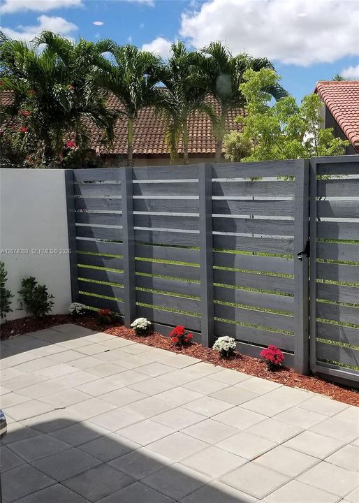 For Rent: $3,500 (3 beds, 2 baths, 1678 Square Feet)