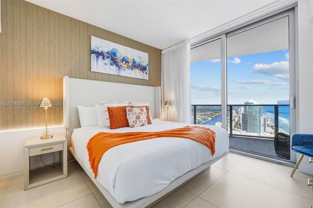 For Sale: $865,000 (2 beds, 2 baths, 1129 Square Feet)