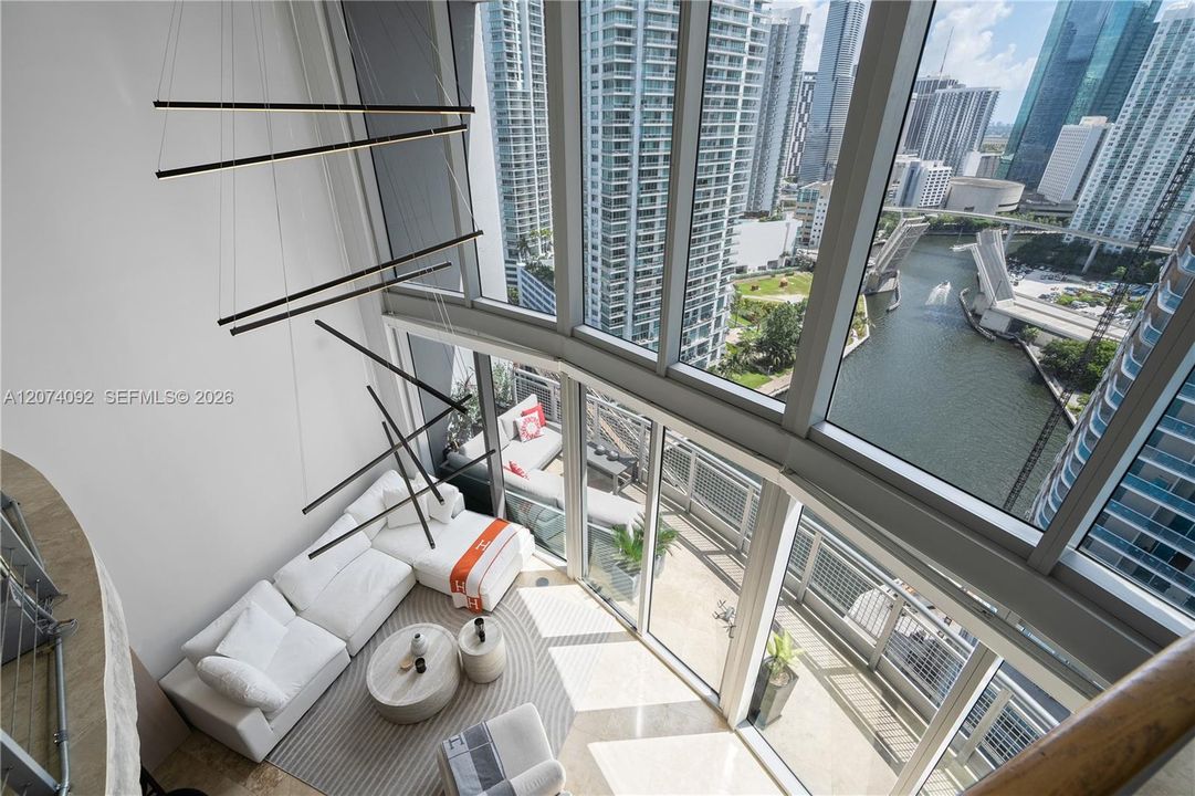 For Rent: $5,500 (2 beds, 2 baths, 1337 Square Feet)