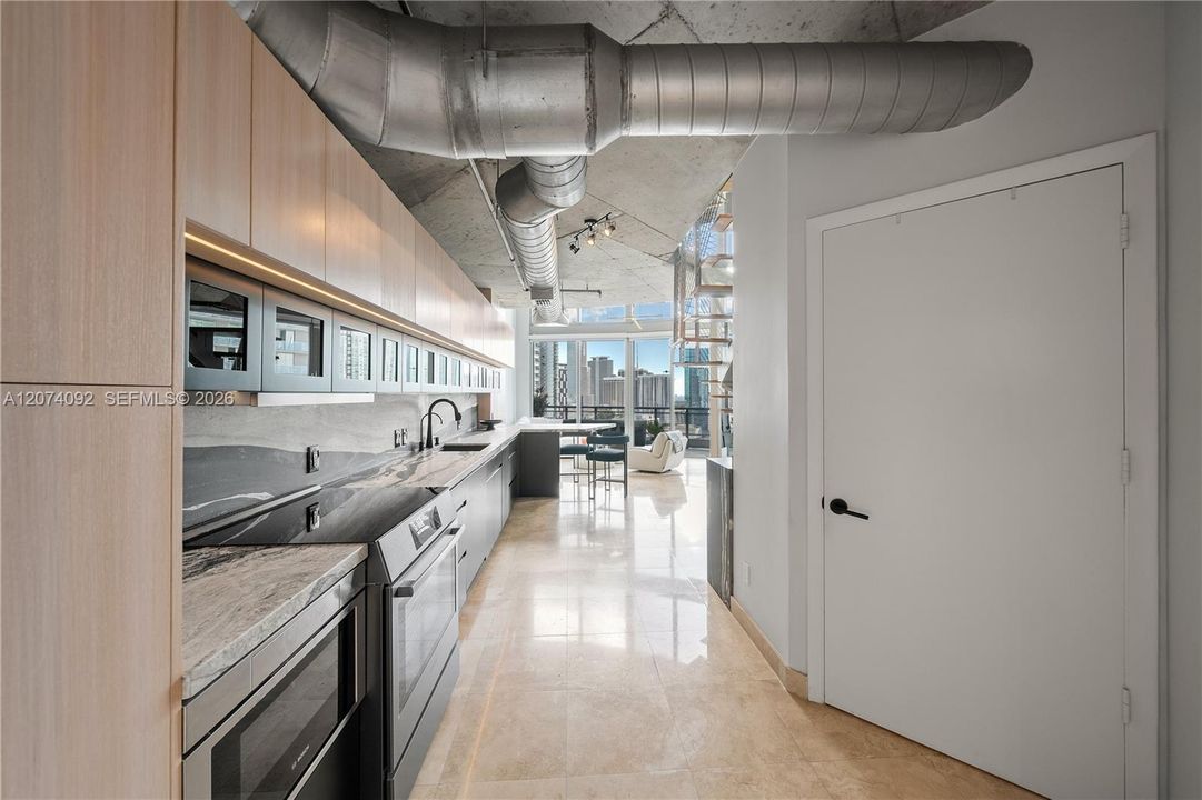 For Rent: $5,500 (2 beds, 2 baths, 1337 Square Feet)
