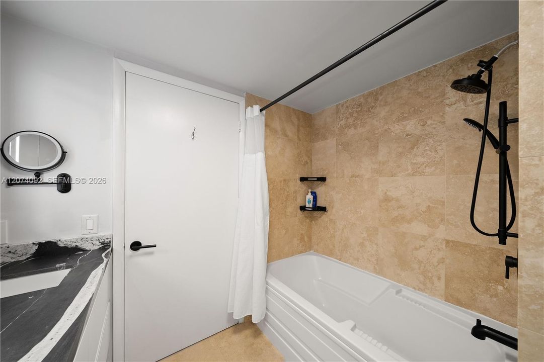 For Rent: $5,500 (2 beds, 2 baths, 1337 Square Feet)