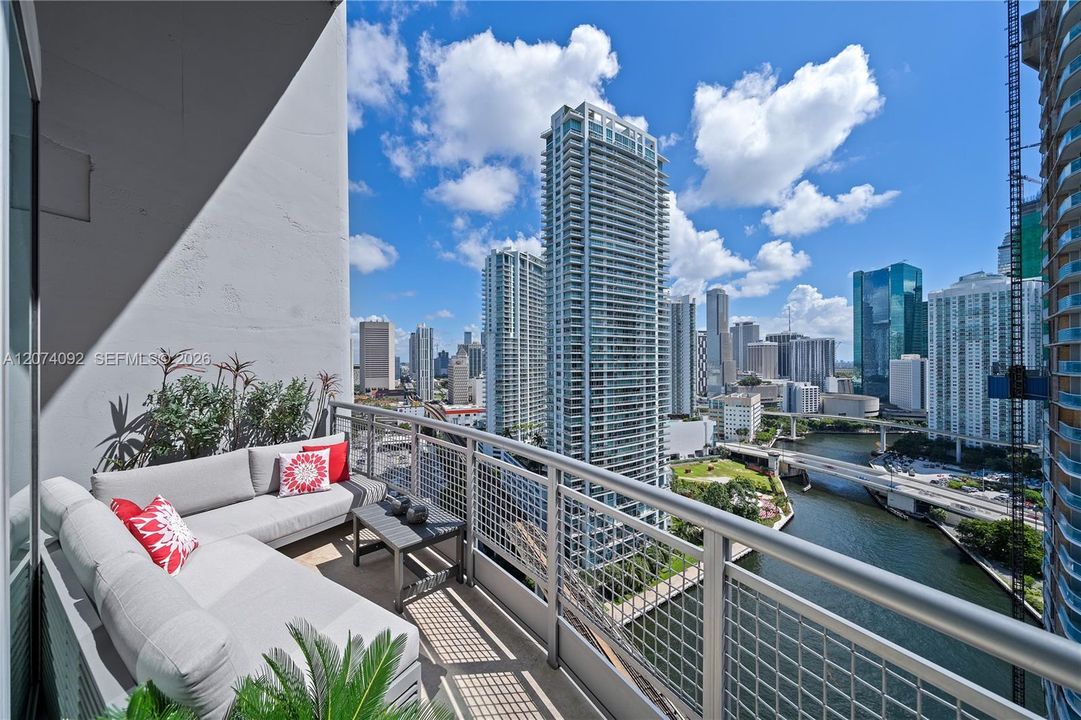 For Rent: $5,500 (2 beds, 2 baths, 1337 Square Feet)