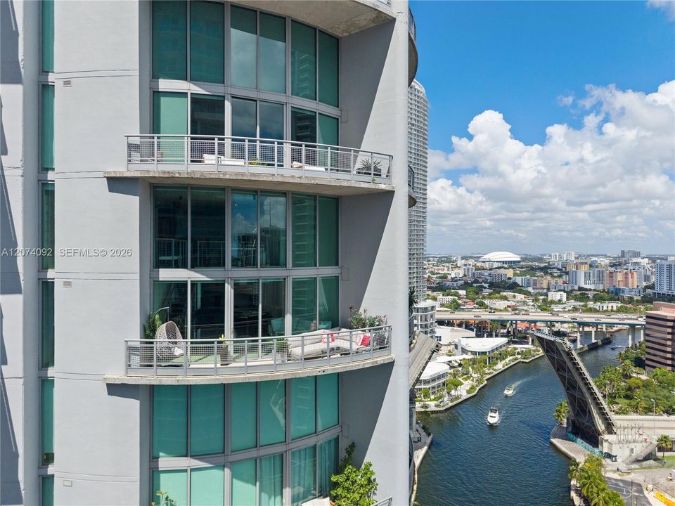 For Rent: $5,500 (2 beds, 2 baths, 1337 Square Feet)