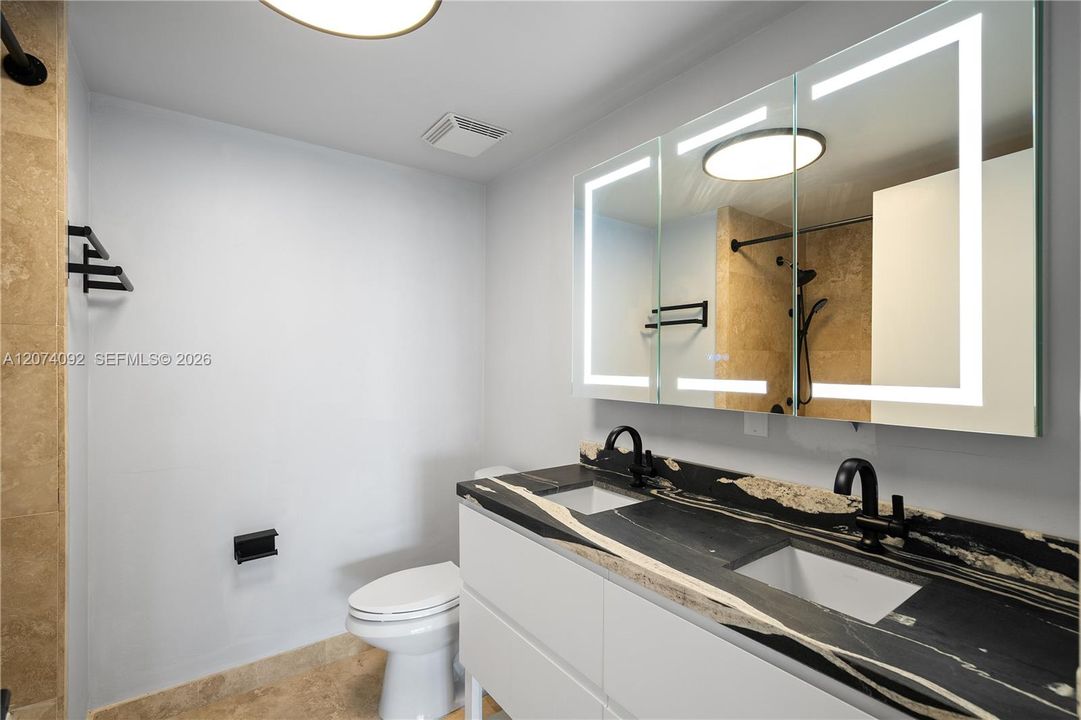 For Rent: $5,500 (2 beds, 2 baths, 1337 Square Feet)