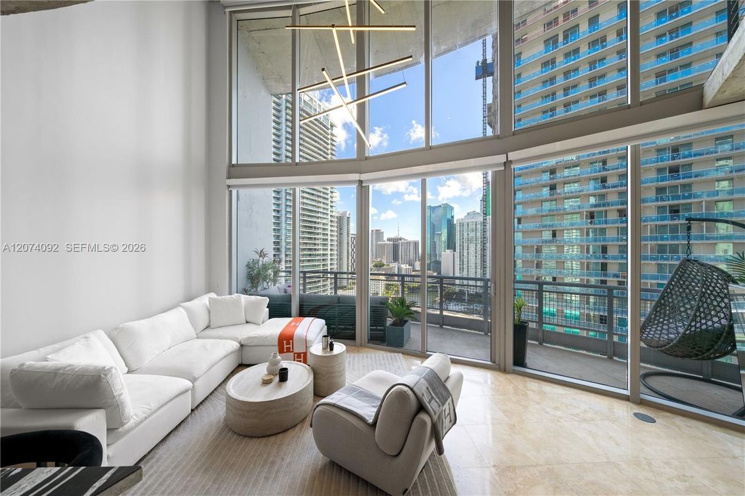 For Rent: $5,500 (2 beds, 2 baths, 1337 Square Feet)