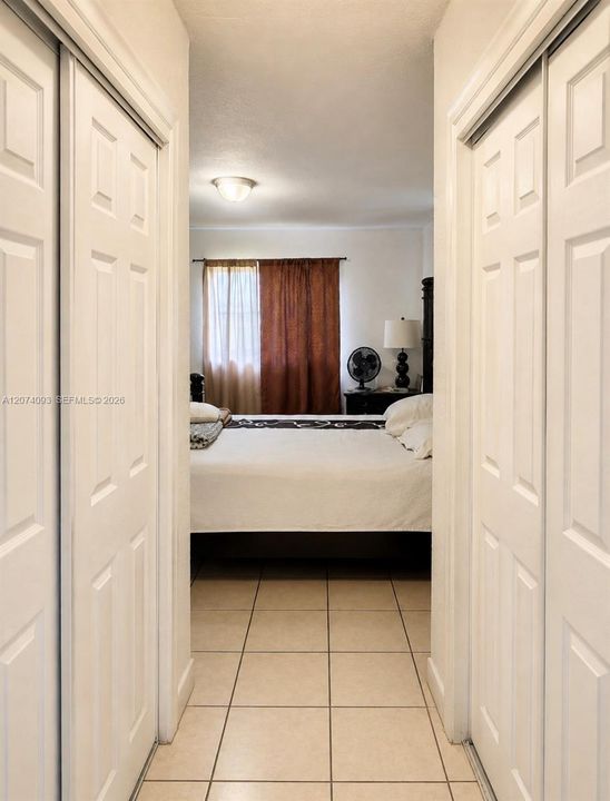 For Sale: $440,000 (2 beds, 2 baths, 1047 Square Feet)