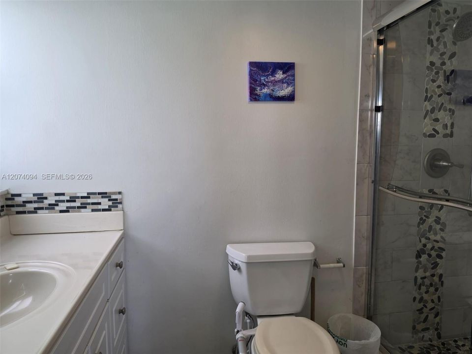 For Sale: $255,000 (2 beds, 2 baths, 1092 Square Feet)