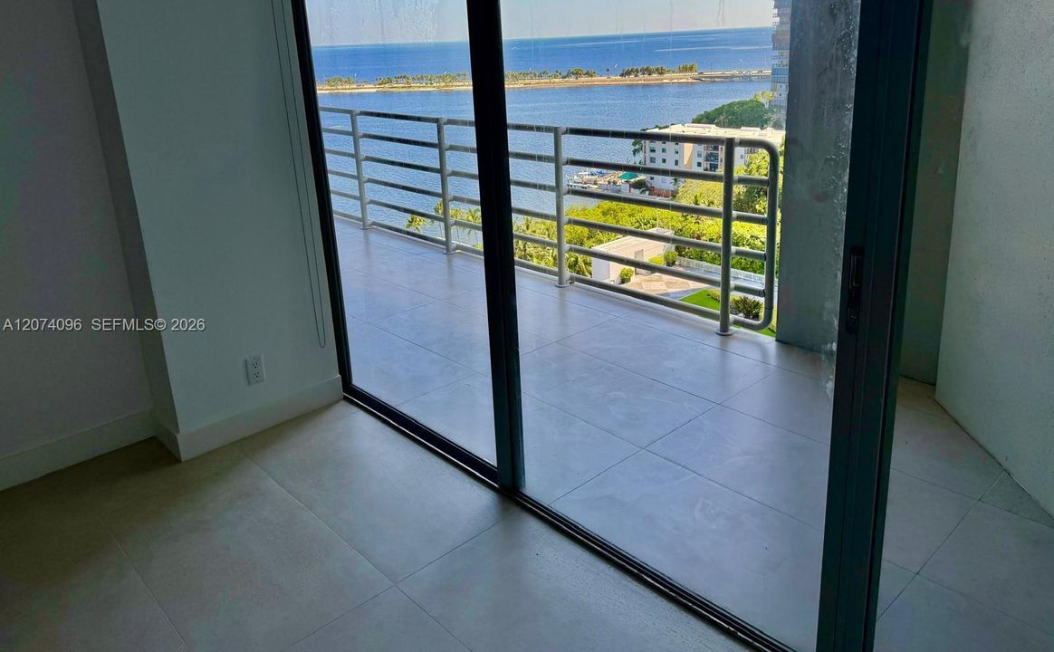 Active With Contract: $4,950 (2 beds, 2 baths, 1304 Square Feet)