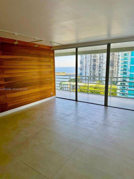 Active With Contract: $4,950 (2 beds, 2 baths, 1304 Square Feet)