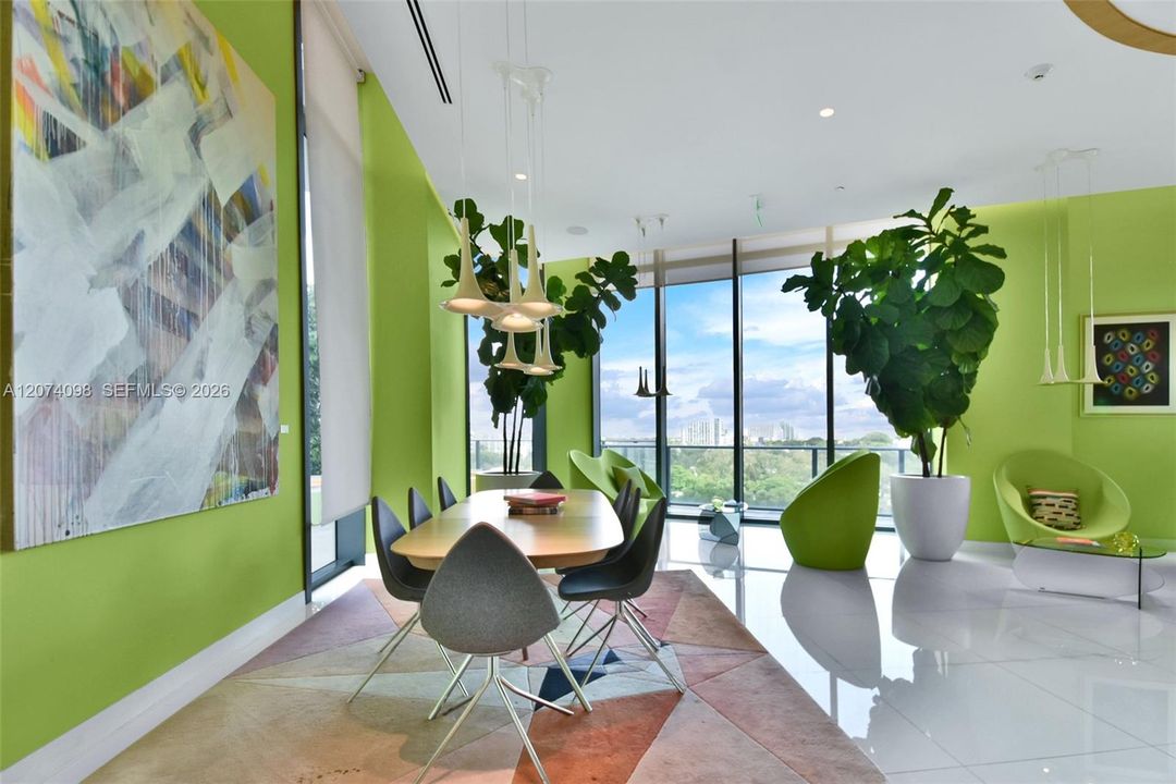 For Sale: $630,000 (2 beds, 2 baths, 1141 Square Feet)
