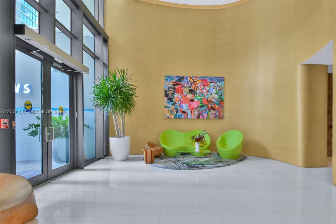 For Sale: $630,000 (2 beds, 2 baths, 1141 Square Feet)