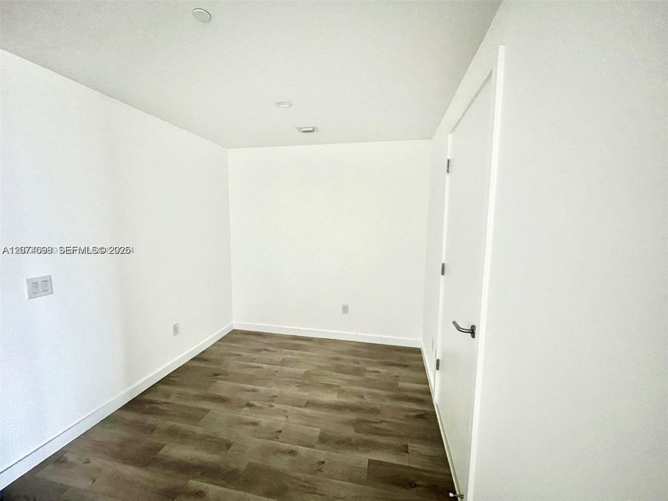 For Sale: $630,000 (2 beds, 2 baths, 1141 Square Feet)