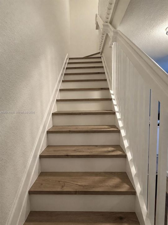 For Rent: $2,950 (3 beds, 2 baths, 1325 Square Feet)