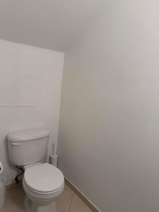 For Rent: $2,950 (3 beds, 2 baths, 1325 Square Feet)