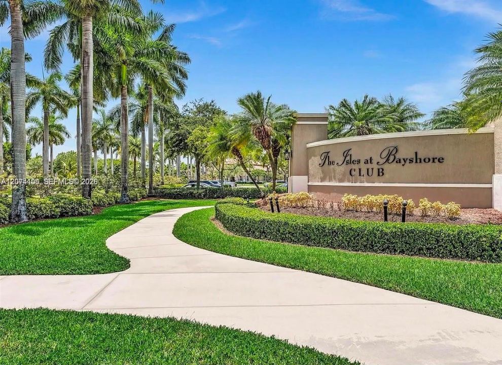 For Rent: $2,950 (3 beds, 2 baths, 1325 Square Feet)
