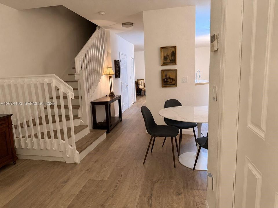 For Rent: $2,950 (3 beds, 2 baths, 1325 Square Feet)