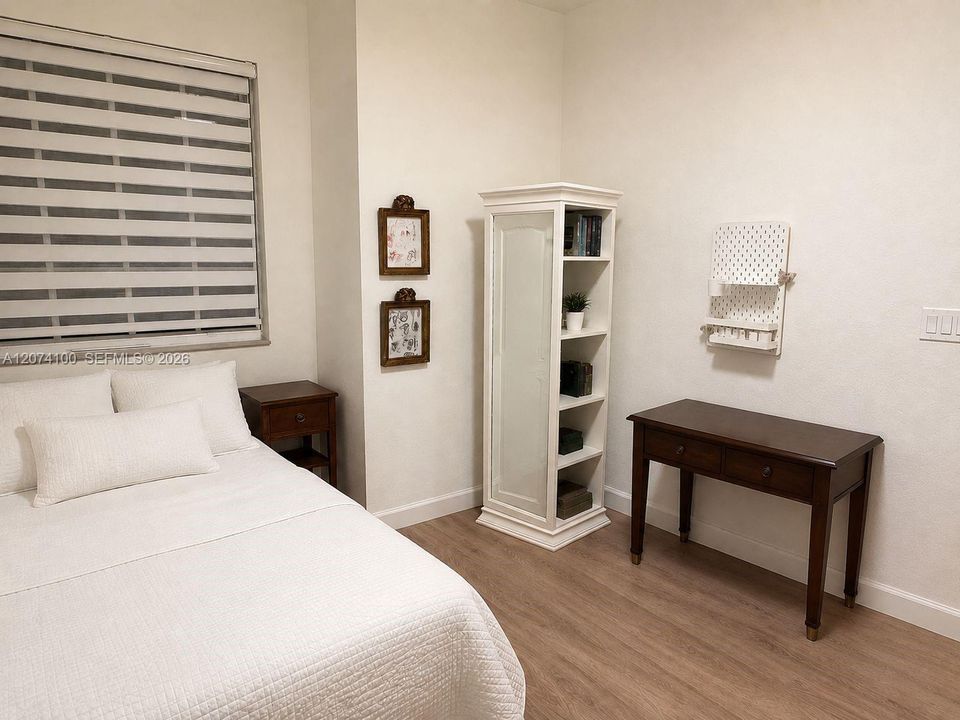 For Rent: $2,950 (3 beds, 2 baths, 1325 Square Feet)