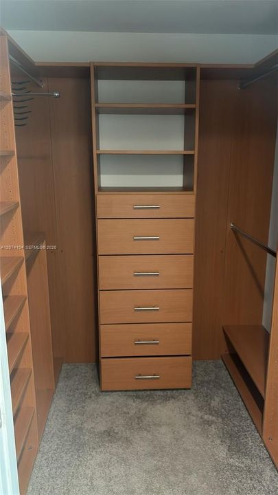 For Rent: $3,850 (2 beds, 3 baths, 1886 Square Feet)