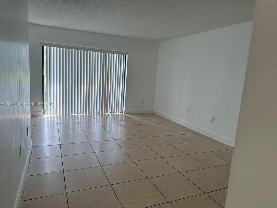 For Rent: $2,250 (2 beds, 2 baths, 1113 Square Feet)