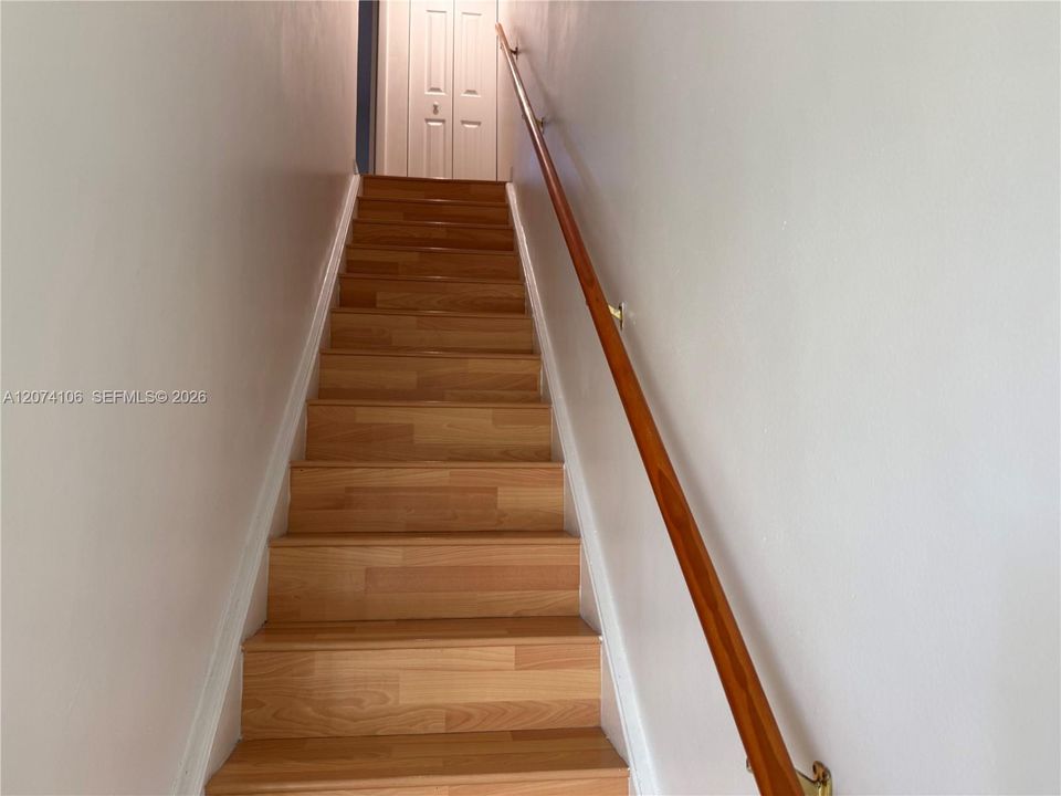 For Rent: $2,250 (2 beds, 2 baths, 1113 Square Feet)