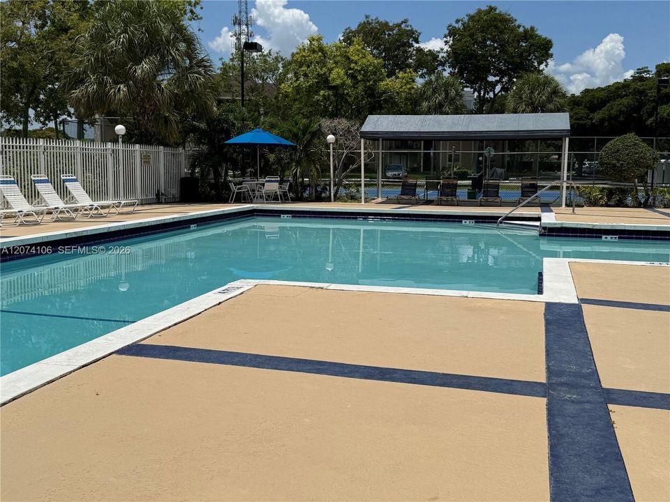 For Rent: $2,250 (2 beds, 2 baths, 1113 Square Feet)