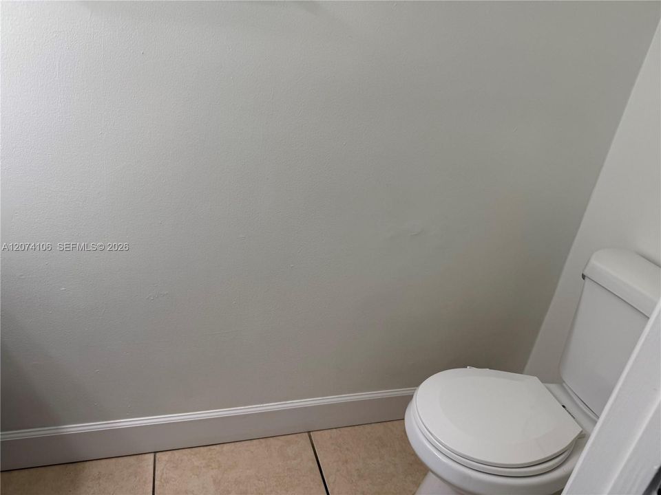For Rent: $2,250 (2 beds, 2 baths, 1113 Square Feet)