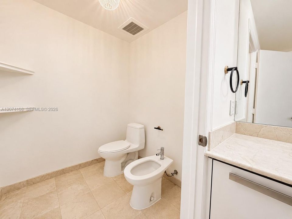 For Rent: $4,000 (2 beds, 2 baths, 1504 Square Feet)