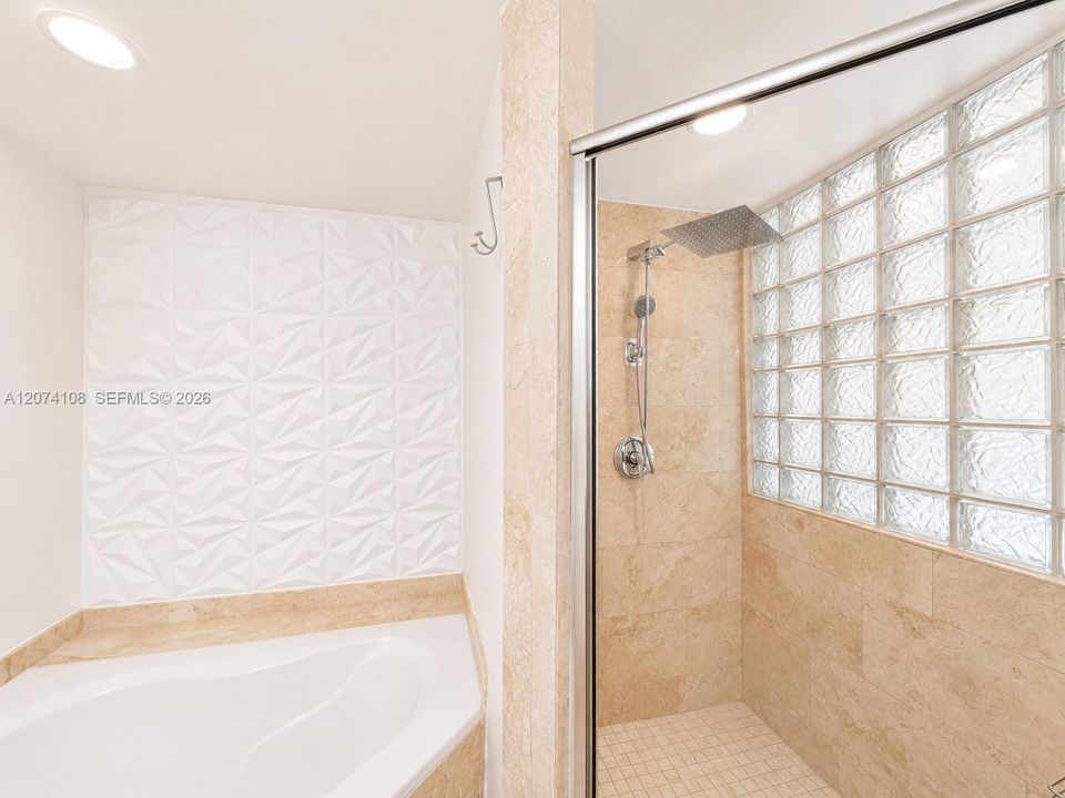 For Rent: $4,000 (2 beds, 2 baths, 1504 Square Feet)