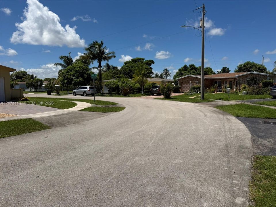 For Sale: $479,000 (3 beds, 2 baths, 1843 Square Feet)