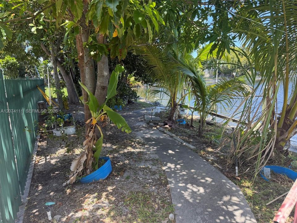 For Sale: $479,000 (3 beds, 2 baths, 1843 Square Feet)