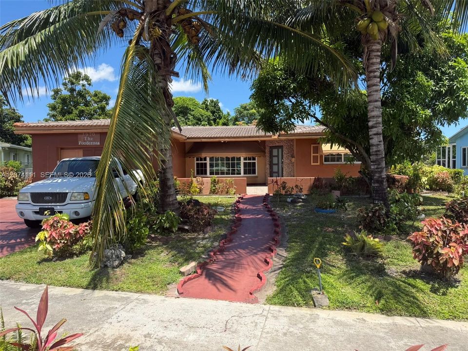 For Sale: $479,000 (3 beds, 2 baths, 1843 Square Feet)