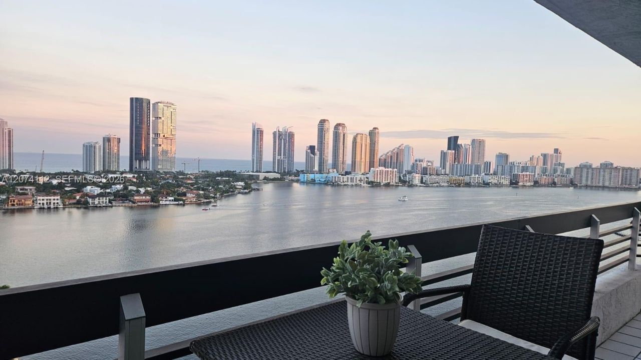 For Rent: $6,900 (3 beds, 3 baths, 1694 Square Feet)