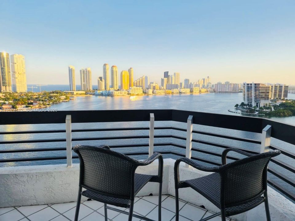 For Rent: $6,900 (3 beds, 3 baths, 1694 Square Feet)