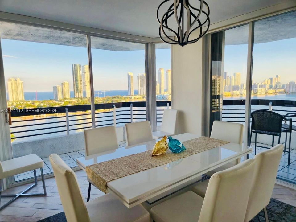 For Rent: $6,900 (3 beds, 3 baths, 1694 Square Feet)