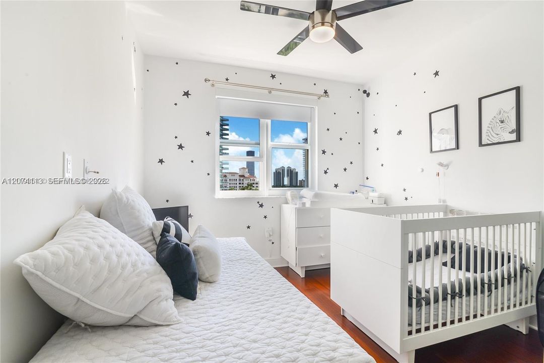 For Sale: $743,000 (3 beds, 3 baths, 1600 Square Feet)