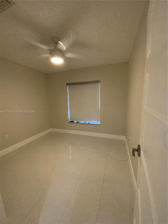For Rent: $3,000 (3 beds, 1 baths, 1620 Square Feet)