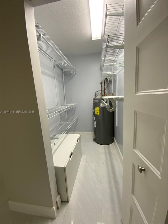 For Rent: $3,000 (3 beds, 1 baths, 1620 Square Feet)