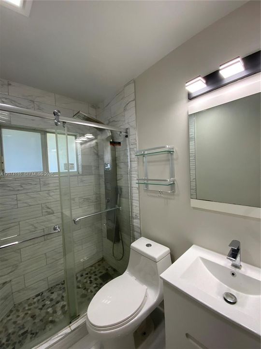 For Rent: $3,000 (3 beds, 1 baths, 1620 Square Feet)