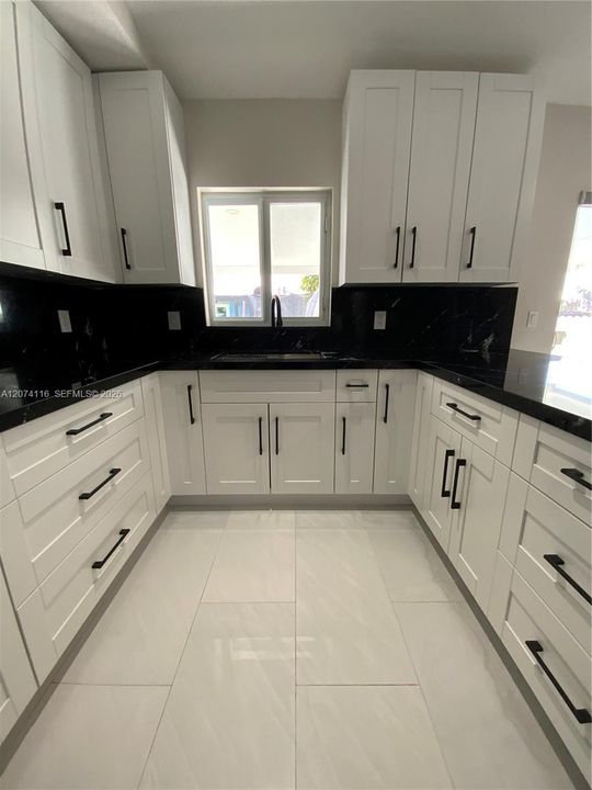For Rent: $3,000 (3 beds, 1 baths, 1620 Square Feet)