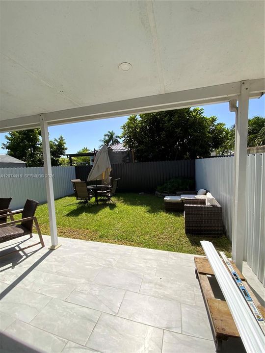 For Rent: $3,000 (3 beds, 1 baths, 1620 Square Feet)