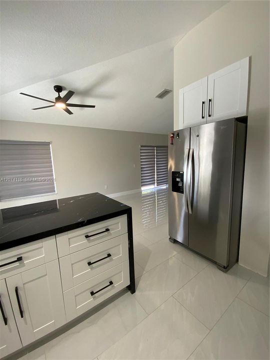 For Rent: $3,000 (3 beds, 1 baths, 1620 Square Feet)