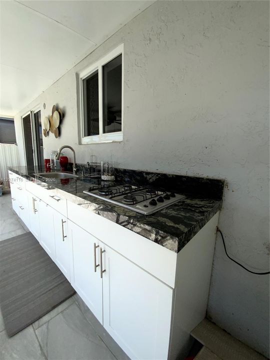For Rent: $3,000 (3 beds, 1 baths, 1620 Square Feet)