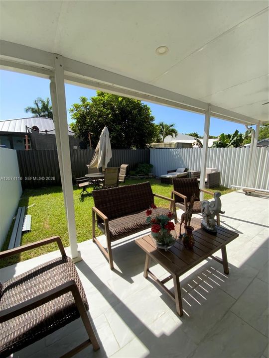 For Rent: $3,000 (3 beds, 1 baths, 1620 Square Feet)