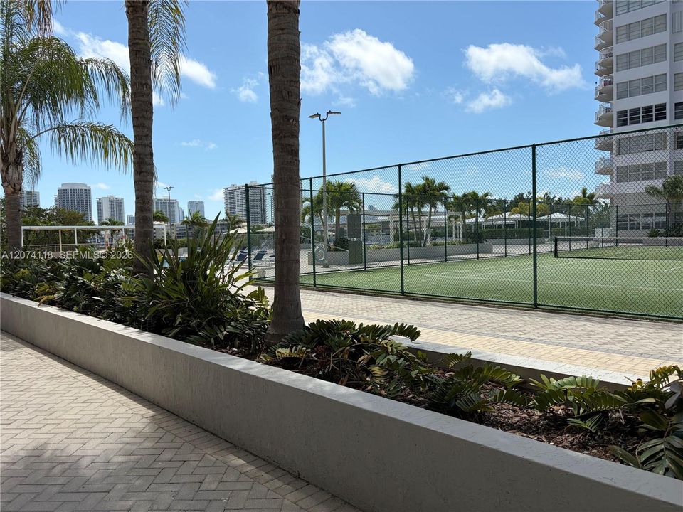 En Venta: $199,000 (2 camas, 2 baños, 1605 Pies cuadrados)