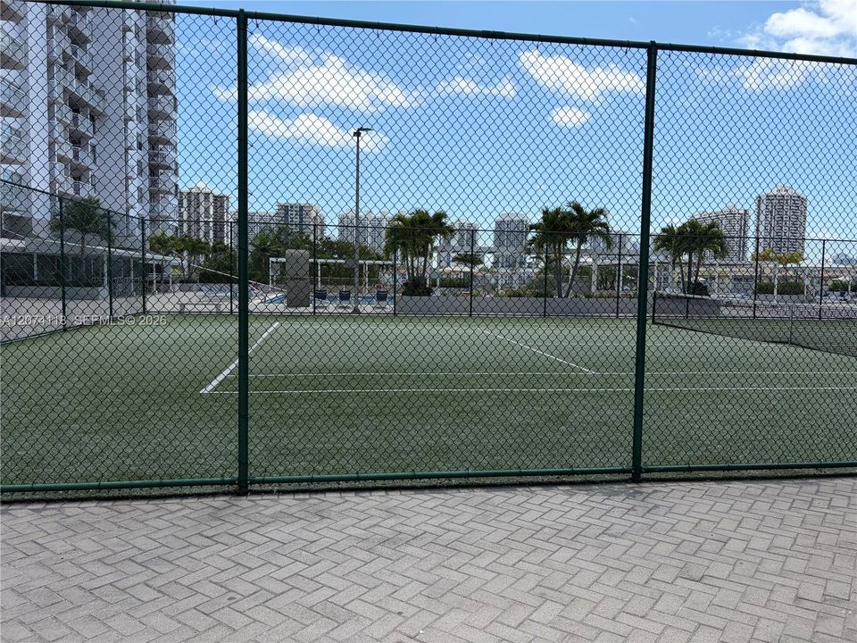 En Venta: $199,000 (2 camas, 2 baños, 1605 Pies cuadrados)